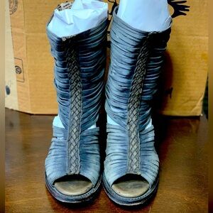 Freebird by Steven India Size 9